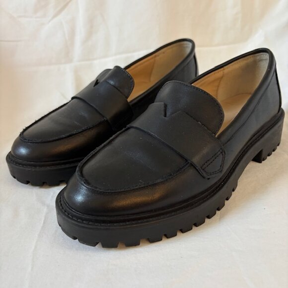 Banana Republic Black Leather Vee Strap Lug Loafers Women's Size 7.5 - Picture 1 of 11